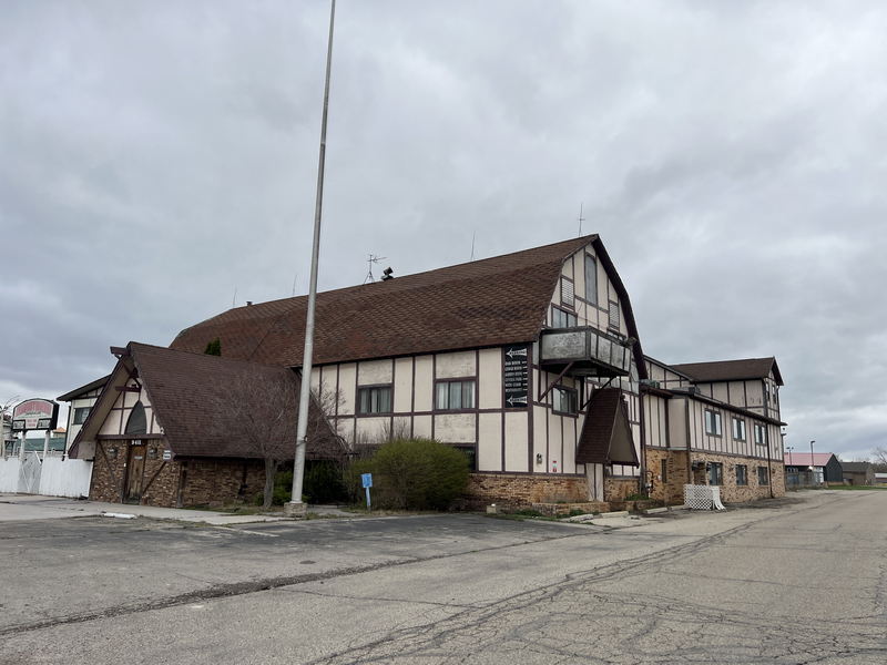 Barnstormer Entertainment Complex - April 17Th 2023 Photo